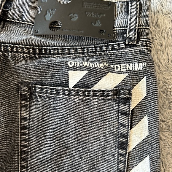 Off-White Jeans - Picture 3 of 5